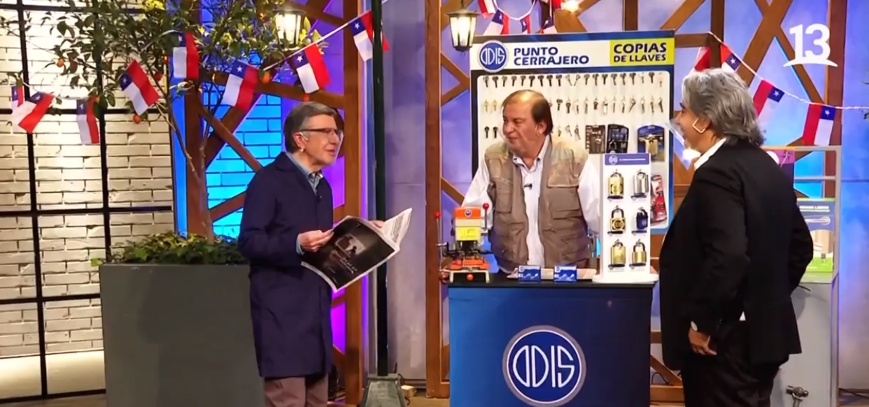 No le bastó con el 'Abrazo de Maipú': Bienvenidos lanzará sketch humorístico con políticos incluidos