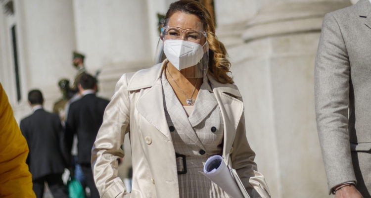 Concejales de Maipú piden al Tribunal Electoral destituir a la alcaldesa Cathy Barriga