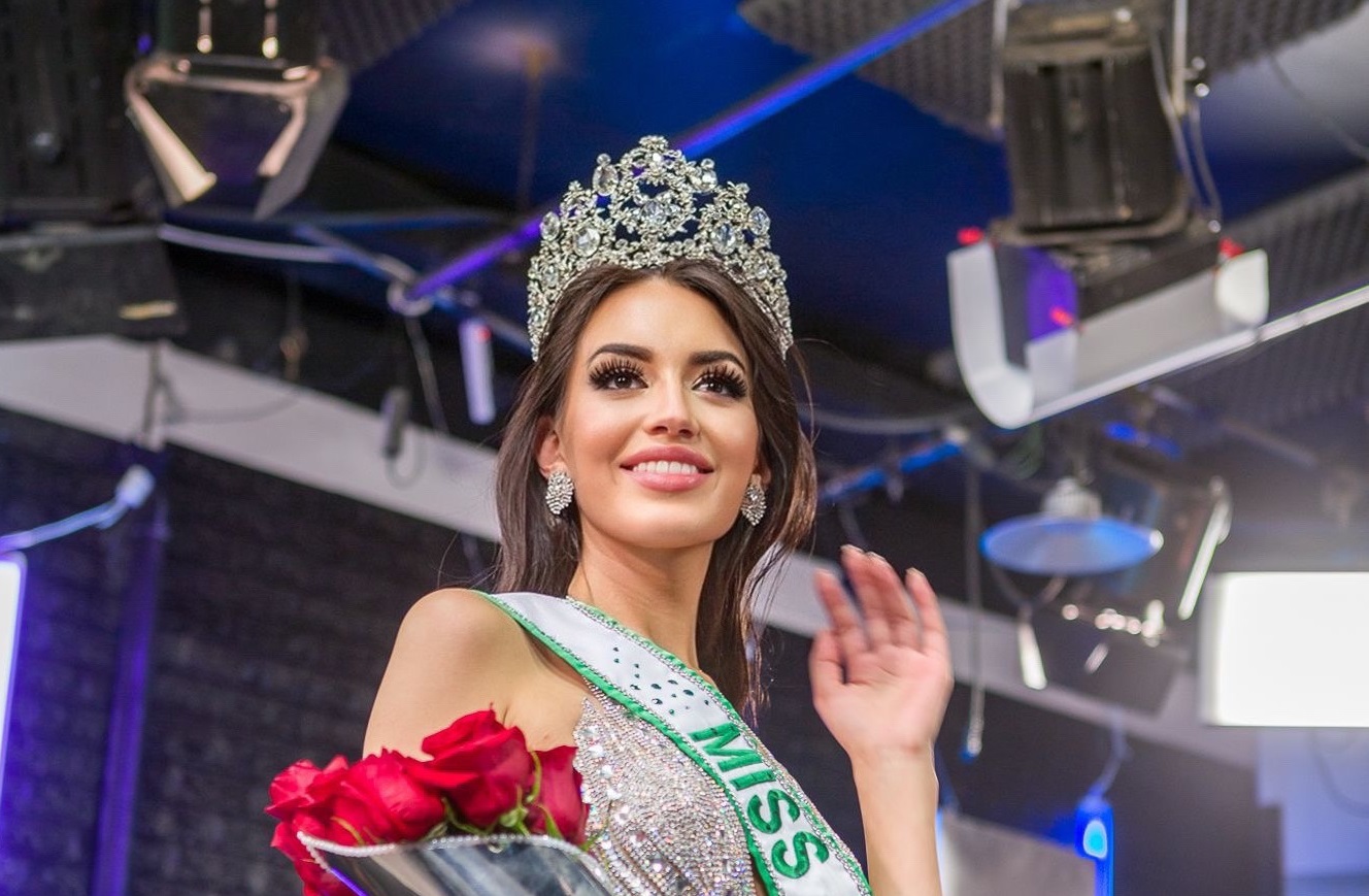 Macarena Quinteros: la joven representante de la Patagonia que se coronó como Miss Earth Chile