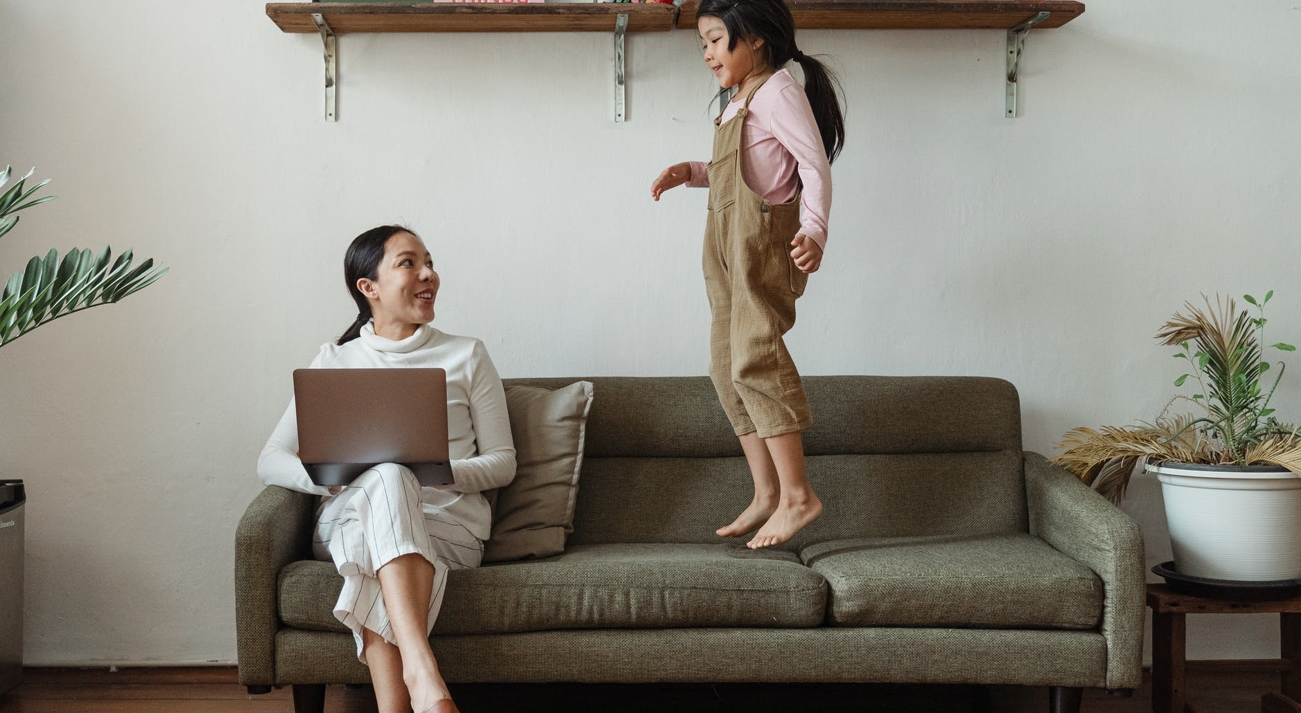 Teletrabajo con niños en casa: 3 consejos fundamentales para que tu jornada no sea tan estresante