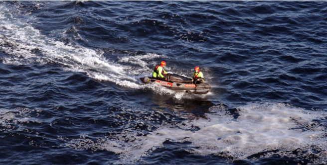 Más de 45 rescatistas continúan búsqueda de joven venezolano que cayó a roqueríos de Punta de Tralca