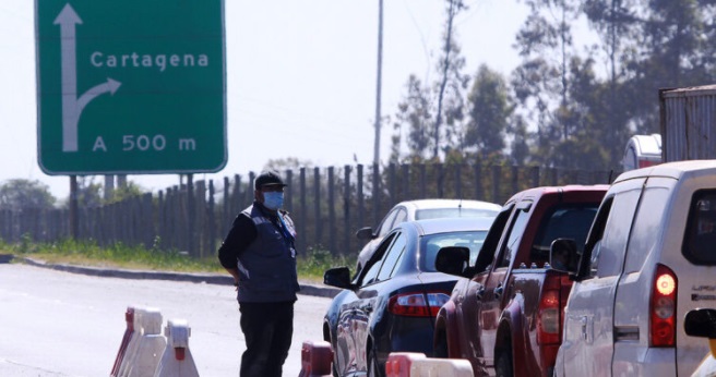 Más de 20 mil vehículos salieron de Santiago este fin de semana largo: 11 mil fueron devueltos