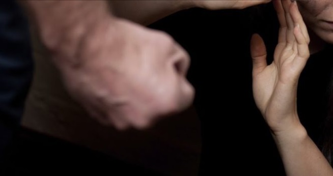 Detienen a padre acusado de golpear con pies y puños a su hija de 13 años en San José de Maipo