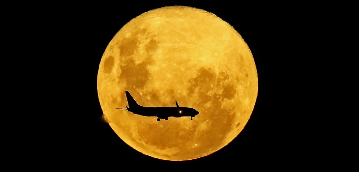 Confirman que la Luna contiene más agua de lo que se creía: superficie total abarcaría 40 mil km2