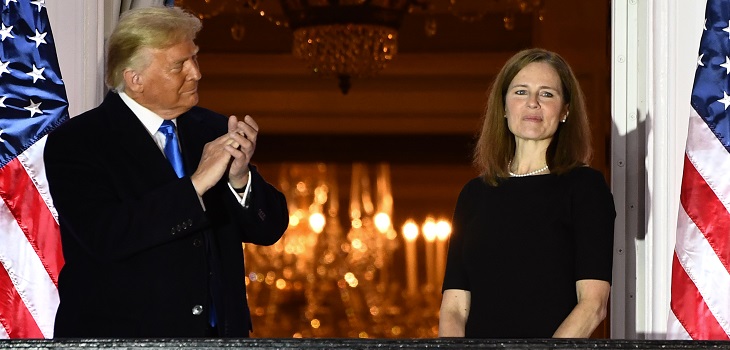 Trump lo consiguió: conservadora Amy Coney Barret juró como jueza para la Corte Suprema