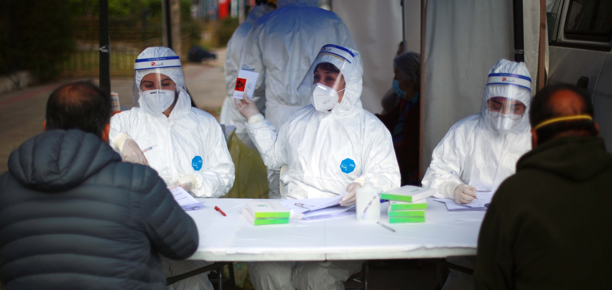 Minsal reporta 1.529 nuevos casos de COVID-19 y 40 fallecidos: RM y Los Lagos lideran contagios