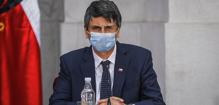 Ministro de Ciencia anuncia que no habrá convocatoria para Becas Chile 2021