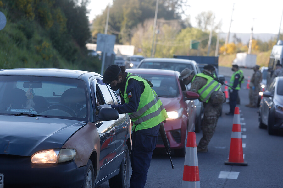 ¿Cuáles retrocedieron y avanzaron? Minsal anunció cambios para comunas de 10 regiones del país