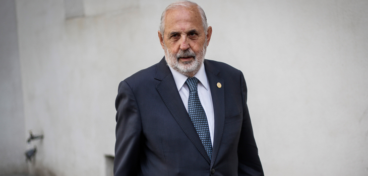 Abbott afirmó que no necesariamente hubo dolo en quienes falsificaron datos por Bono Clase Media