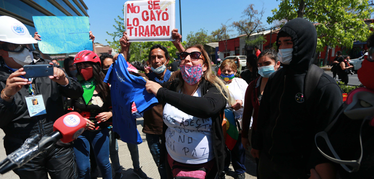 Madre de joven empujado al río Mapocho negó acercamiento con el Gobierno y exigió justicia