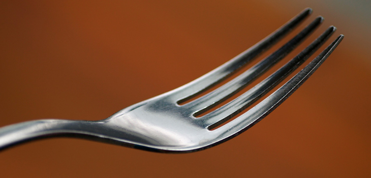 El sencillo truco para arreglar cierres: solo necesitas un tenedor