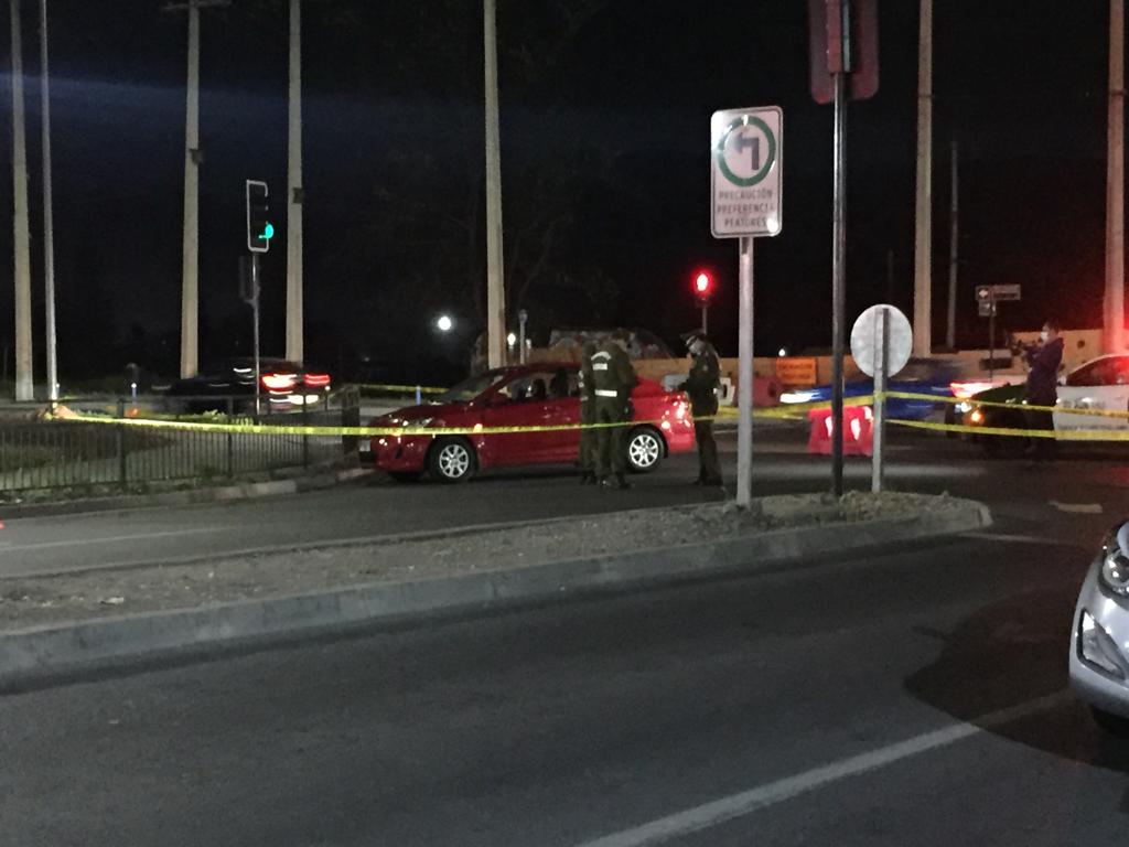 Alto general de Carabineros se enfrenta a tiros con asaltantes en encerrona: hubo dos detenidos