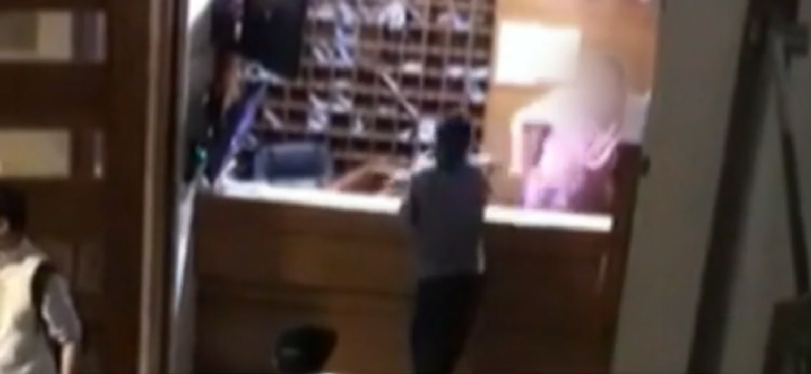 Residente apuñaló a conserje de edificio por obligarlo a usar mascarilla: 