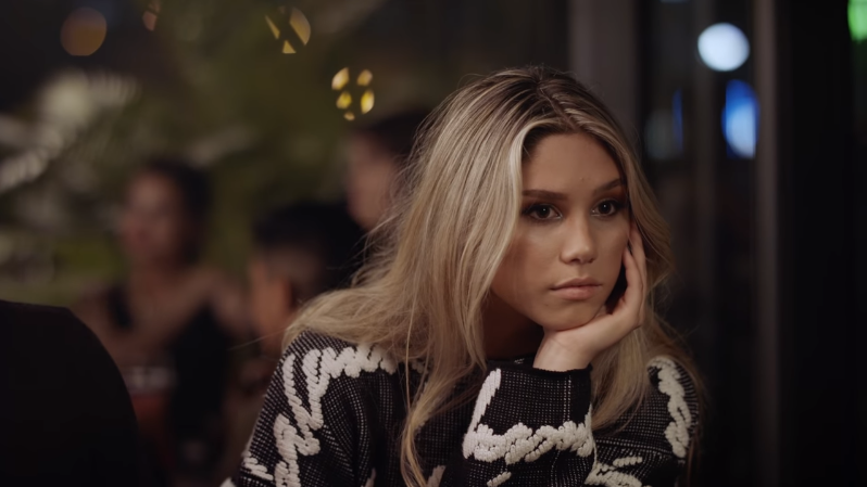 Constanza Ríos debuta como productora de videoclip que también protagoniza: 