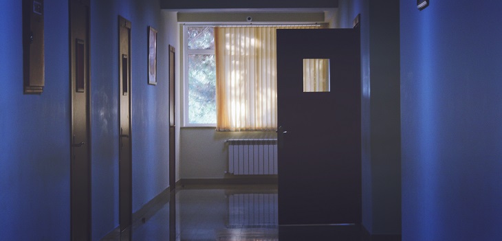 Nueva Zelanda vota a favor de la eutanasia pero se divide ante legalización de marihuana