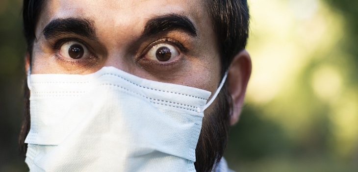 Según expertos: el error que cometen algunos hombres al usar mascarilla y que tiene rápida solución