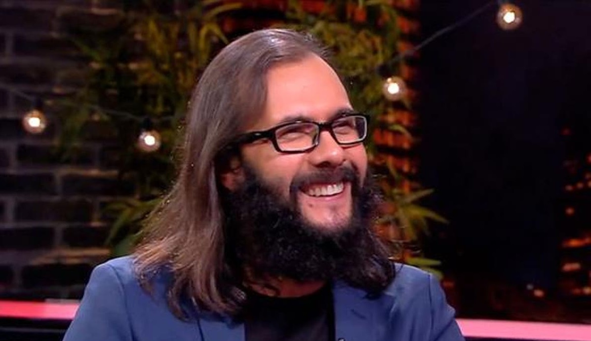 Casi no lo reconocieron: el look de Marcelo Lagos para cumplir con su rol de vocal de mesa