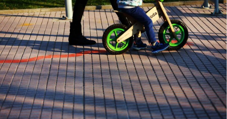 Encuentran a niño de unos 3 años deambulando solo en el sector céntrico de Concepción