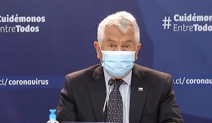 Ministro Paris aseguró que dosis de vacunas Sinovac llegarían en enero de 2021