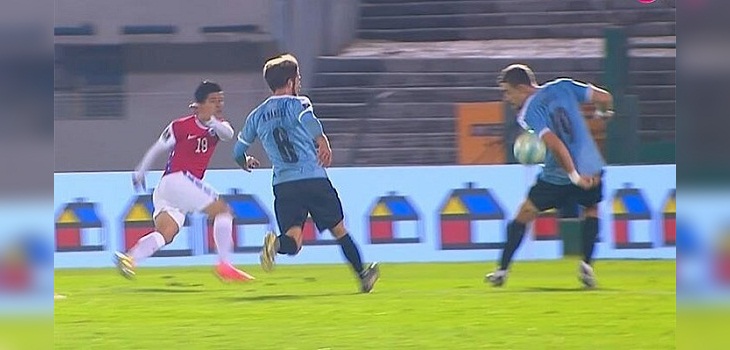 Tras polémico arbitraje: revelan el diálogo entre Aquino y el VAR por penal no cobrado a Chile