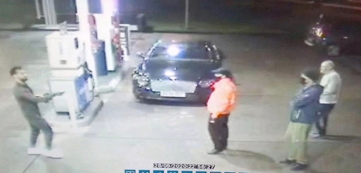 Sacó chapa de héroe: Mohamed Salah defendió a indigente que era hostigado y le dio especial obsequio