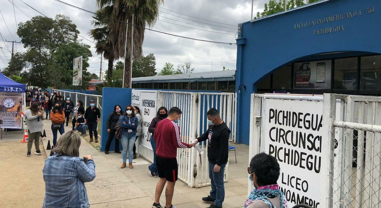 Vocal de mesa fue notificado como COVID positivo mientras ejercía su función en Pichidegua