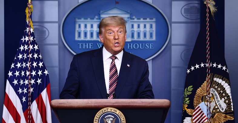 Cadenas de TV estadounidenses cortan discurso de Trump para evitar desinformación