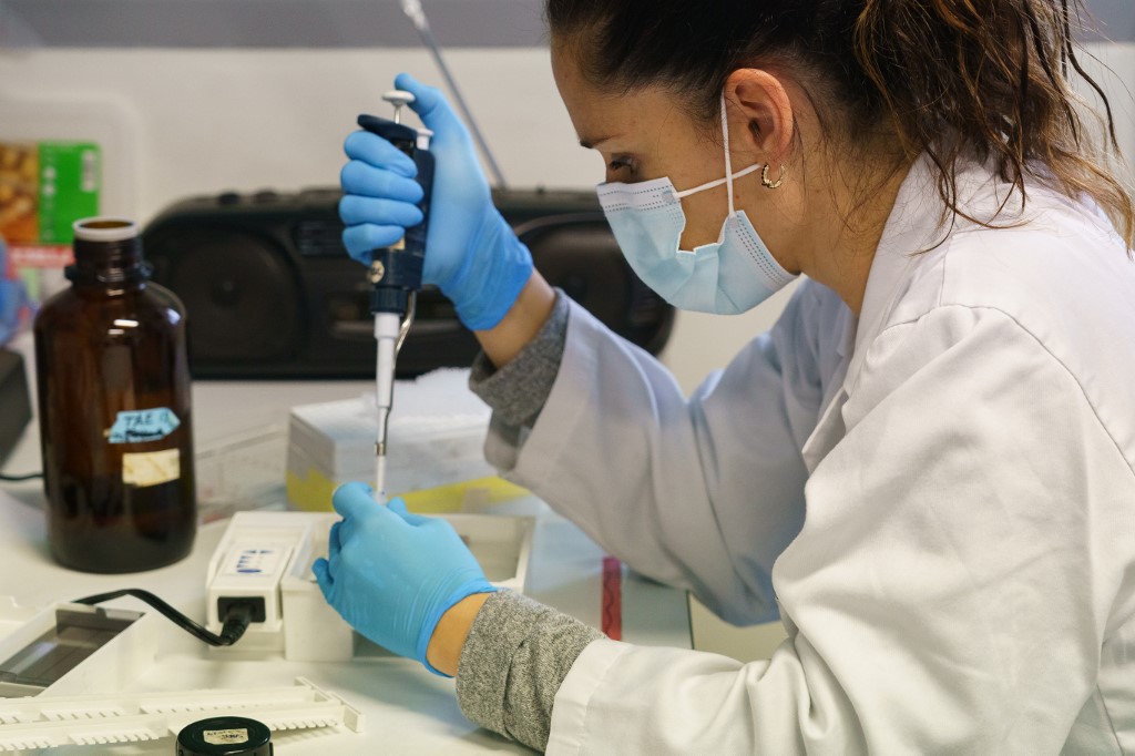 ¿Por qué el Gobierno español descarta hacer obligatoria la vacuna contra el COVID-19?