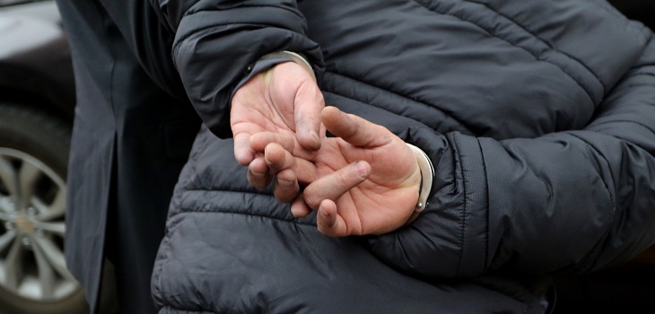 Hombre es acusado de violar a su hija e hijastras y grabar ataques: quedó en prisión preventiva