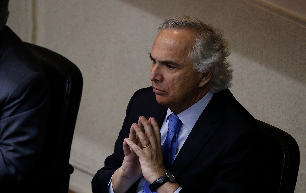 Caso Catrillanca: Chadwick declara en juicio que se enteró por la prensa de videos de carabineros