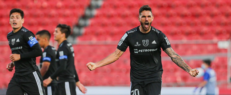 La 'U' rinde homenaje al 'Tanque' Campos con inédita camiseta negra ante Wanderers