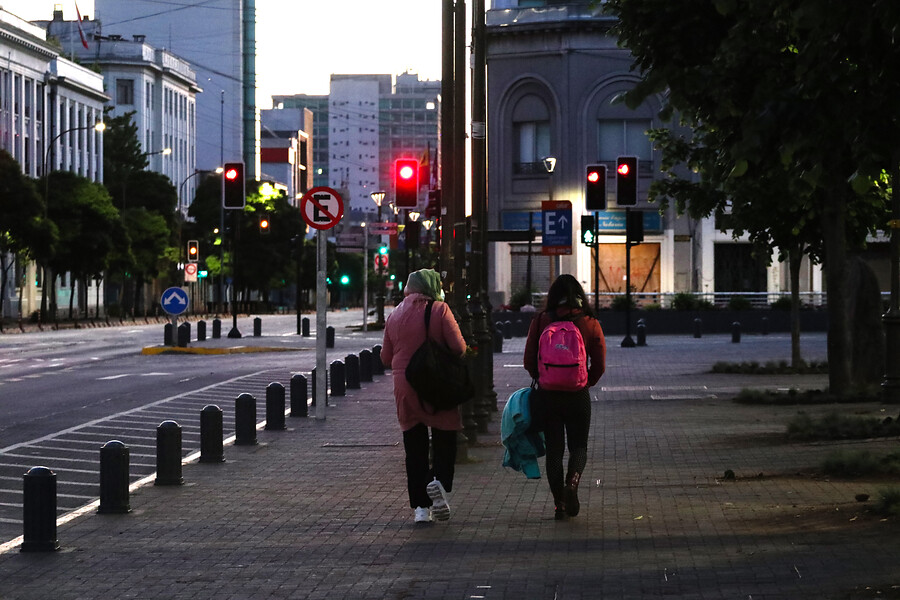 Minsal informó 1.570 casos nuevos de COVID-19: Biobío y RM registraron 331 contagios diarios