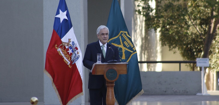 Piñera defendió a Carabineros en cambio de mando: 