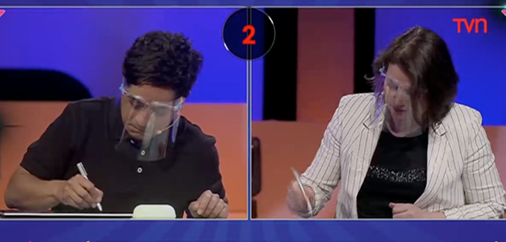 Caligrafía de Fernando Godoy sacó risas en el estreno de 'El juego de Chile'