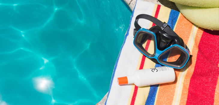 ¿Listos para el verano? Expertos entregan recomendaciones sobre cómo lavar el traje de baño