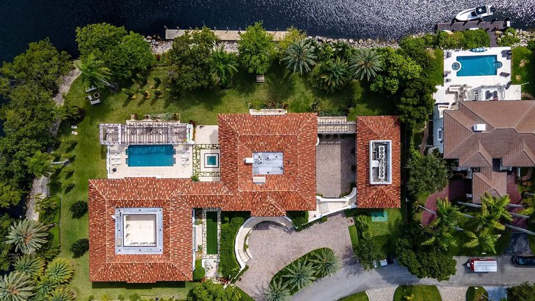 mansión de Marc Anthony