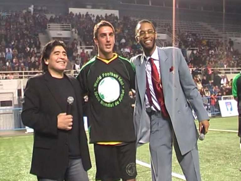 Max Higgins y Maradona | Infobae