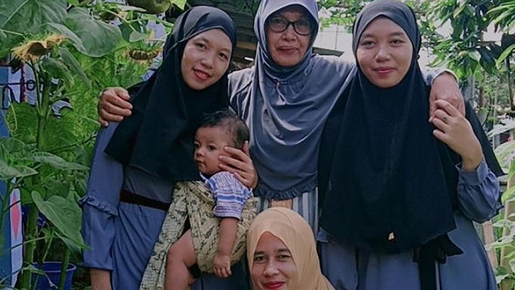 Treni y Trena | La Vanguardia