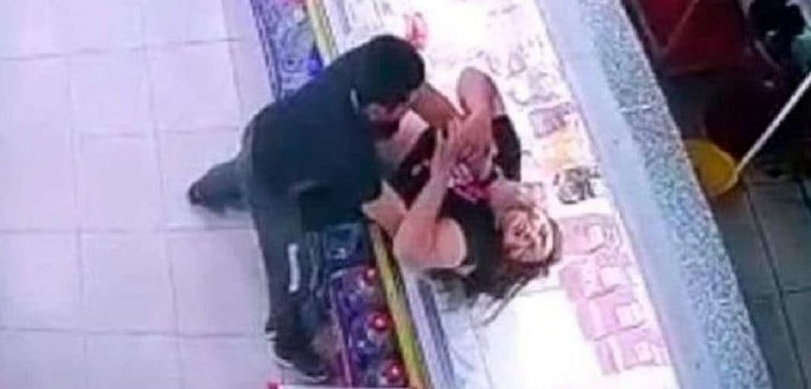 Brutal ataque: argentino ahorcó a su compañera de trabajo porque no le gustó la música que puso