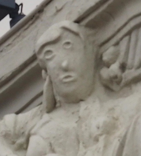 Restauración fallida en escultura de España la rompe en redes