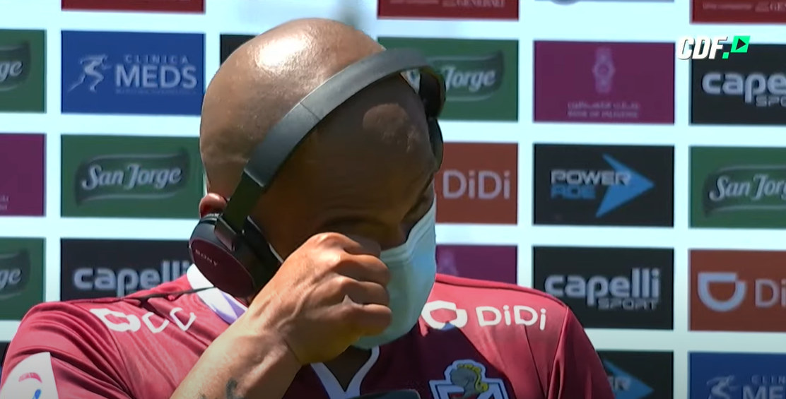 El conmovedor mensaje que emocionó a Humberto Suazo en vivo tras superar los 100 goles