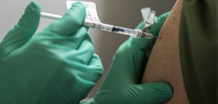 Tras arribo de las dosis: vacunación contra el COVID-19 comenzaría este miércoles en Concepción