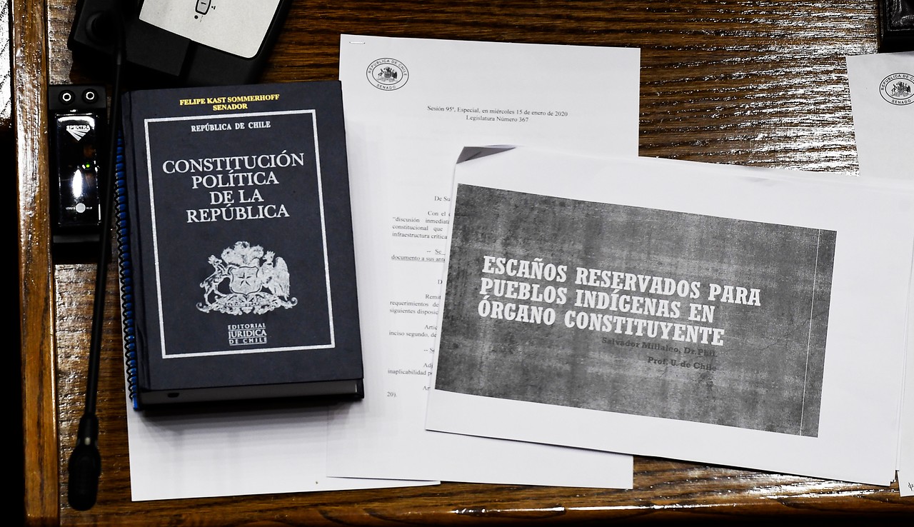 Constituyentes: Servel distribuyó por distrito los escaños reservados para pueblos originarios