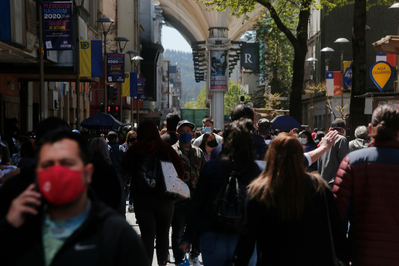 Gran Concepción: autoridades evaluarán retrasar el horario toque de queda ante aumento de movilidad