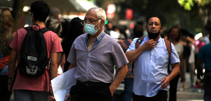 Región Metropolitana concentra el 49% de los nuevos casos de COVID-19, según Clapes UC