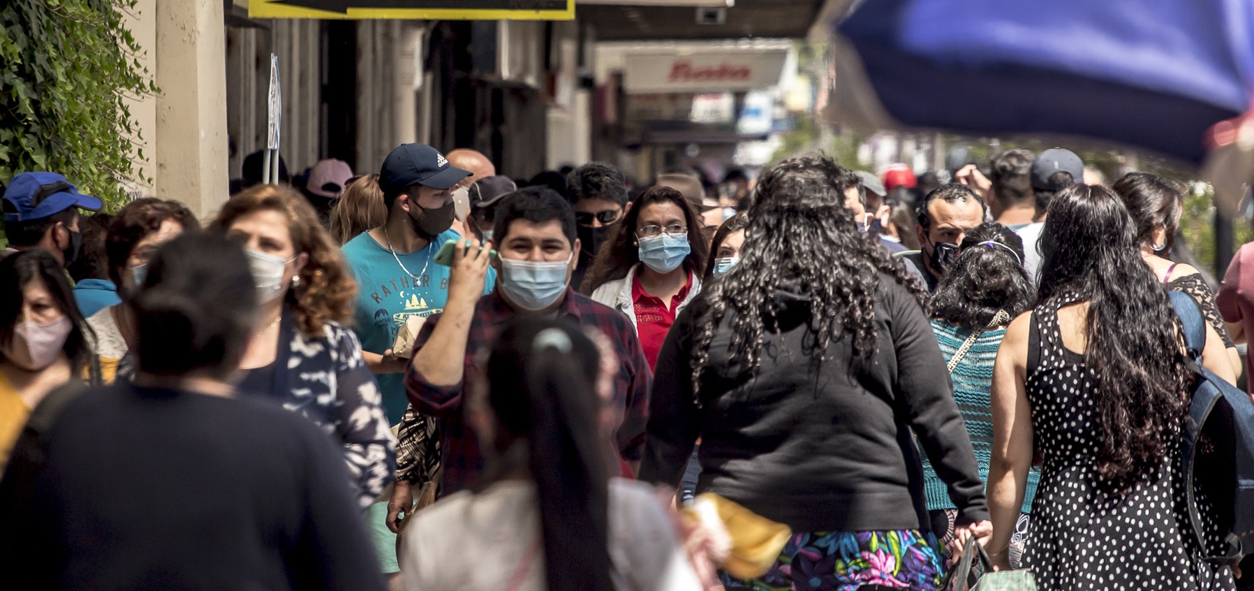 Balance COVID-19: 1.402 casos nuevos y Maule se suma a regiones con más contagios