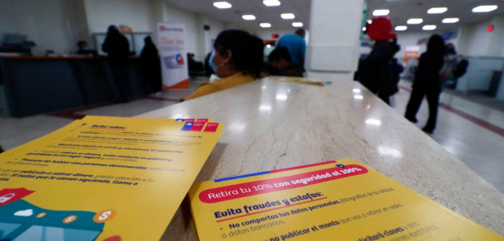 Alertaron dificultades para pedir el retiro del 10% con carnet vencido