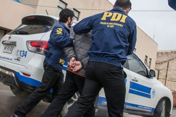 Carabineros detiene a sospechoso del Nuevo Robo del Siglo en Santiago: no portaba permiso temporal
