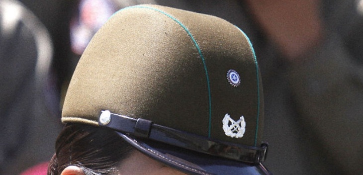 Investigarán a carabinera acusada de obligar a detenida a desnudarse en Temuco