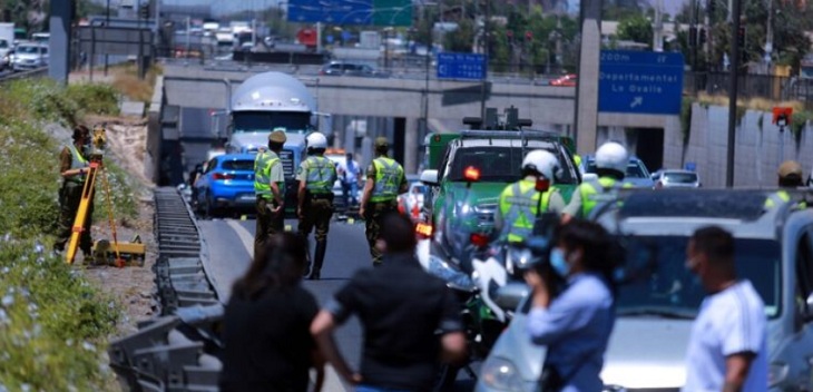Decretan prisión preventiva para hombre acusado de atropellar a dos carabineros en la capital